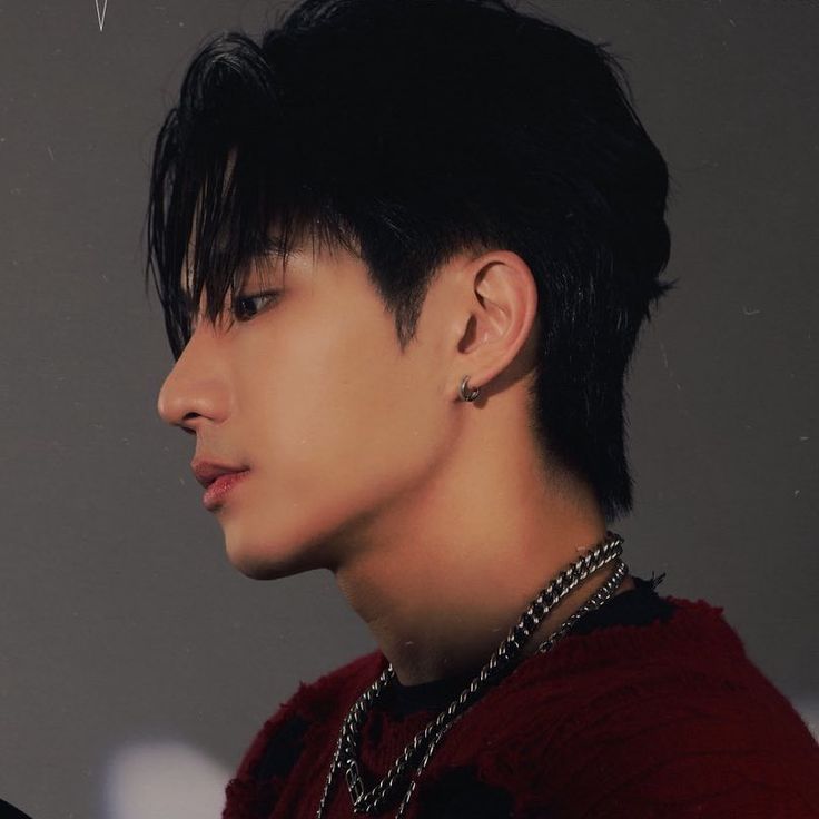 SaumyaShuk94958's tweet photo. he knows what he doin’🖤

#PerthTanapon https://t.co/DCmBExmRvT