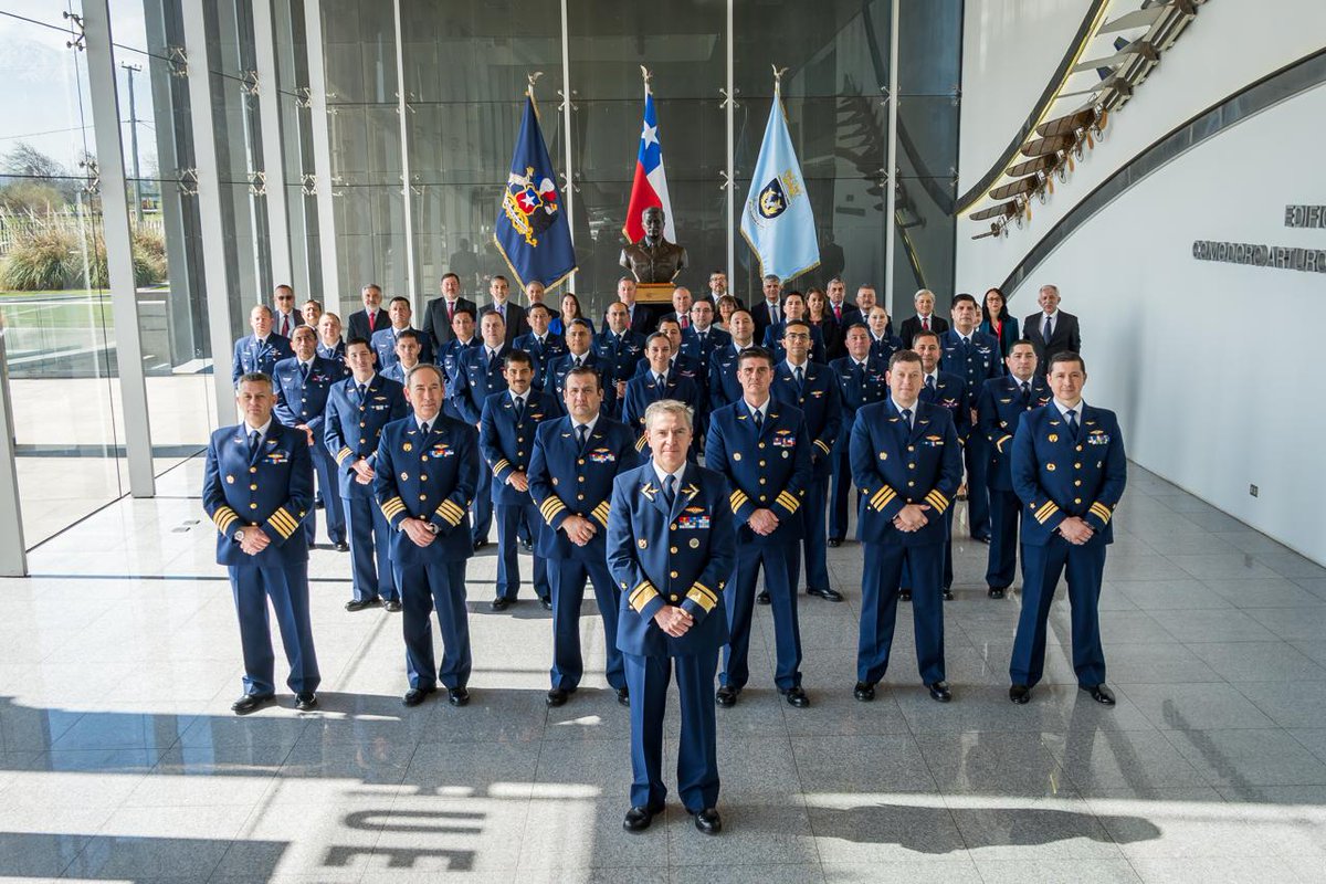 FACh_Chile's tweet photo. Dirección de Operaciones #FACH conmemoró su 70° aniversario, destacando siete décadas de labor en la planificación y coordinación de las operaciones aéreas, además del alistamiento operacional y el desarrollo de ejercicios como #Salitre2026. https://t.co/5vRjs9FrId