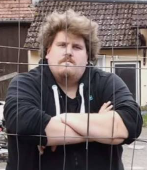 badschi30's tweet photo. @FreSchindler Was zidderstn so? https://t.co/BK58CUYPkD