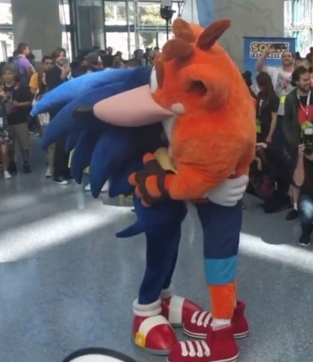 ChomperElectric's tweet photo. Sonic competes with Mario
Teams up with Mega Man
Crossdresses with Pac-Man

....but there is only one he actually loves https://t.co/LflCjBKqx5