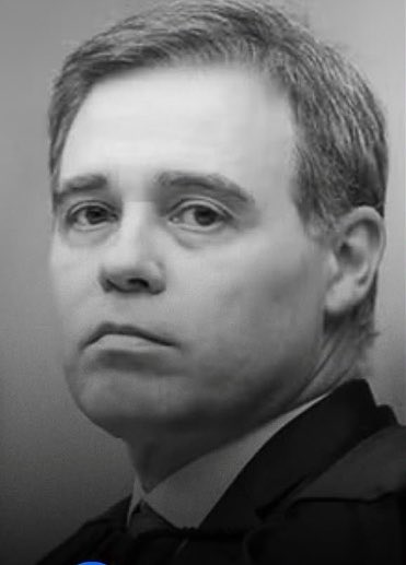 LilliunAzules's tweet photo. 🇧🇷 A jornalista Bela Megale acabou de divulgar que Vorcaro deu depoimento ao gabinete do André Mendonça sem a presença da Polícia Federal. Essa informação vem no mesmo dia que o  🇧🇷 ficou sabendo que Mendonça teve encontros secretos com Vorcaro, antes do banqueiro ser preso. https://t.co/uRj3yrlOkC