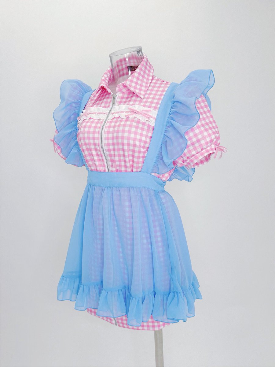 anonenone_jp's tweet photo. エプロン、もうすぐ発売なので広めてほしいです！皆さんの力を貸してください！そして…オフラインでも広めたいので…これ着てどこか行って写真撮ってこれるよって方【1名様】に「オシニアエルワンピース」×「アノネシースルーエプロン」お好きな型と色の組み合わせであげます！コメントください！ https://t.co/UzypEf2ASg