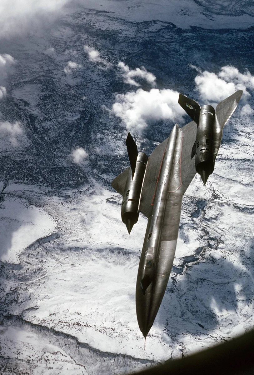 crusade_enjoyer's tweet photo. The same guy designed the P-38 and the SR-71 https://t.co/TW1ZFIh3yl