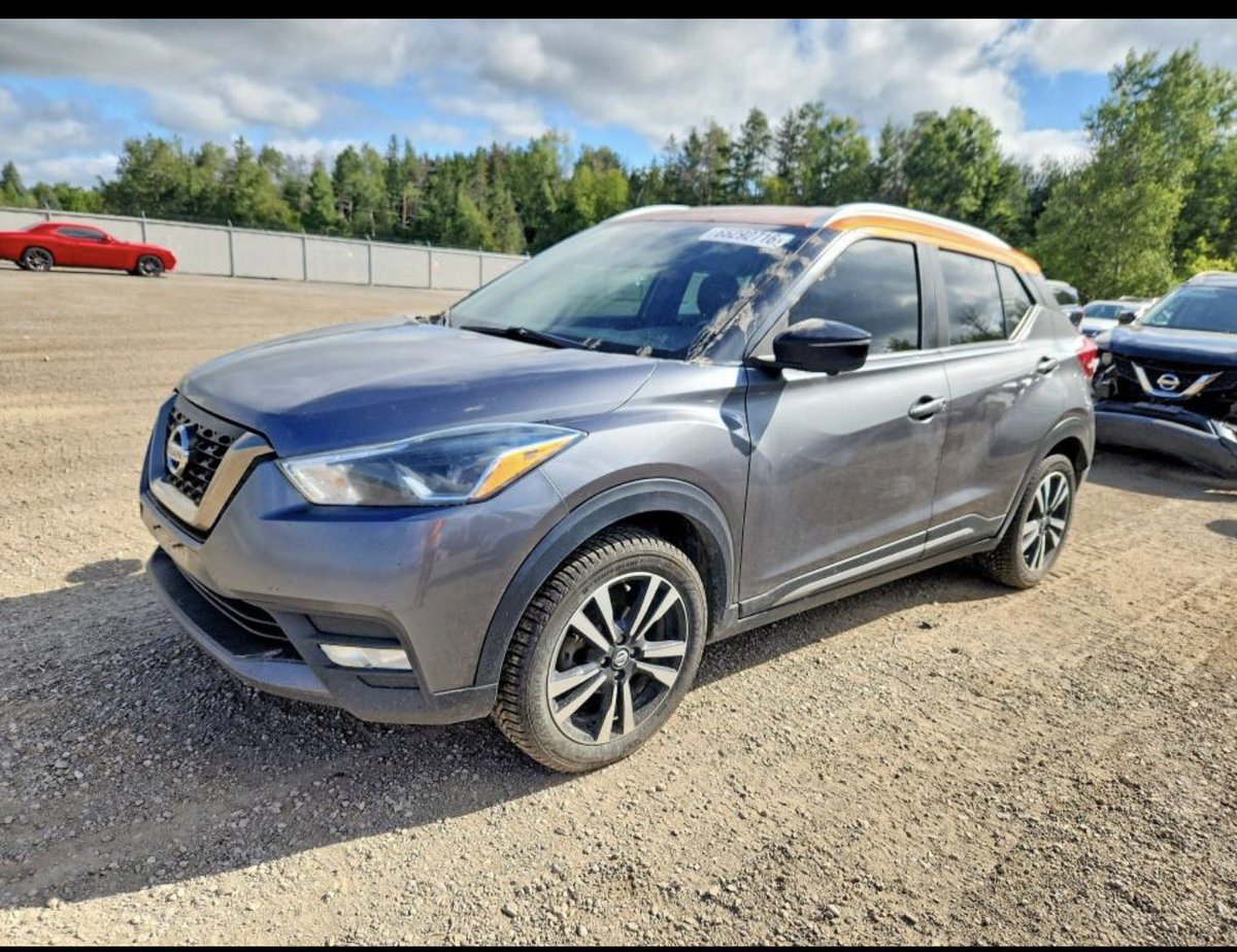 Akwasi_Ma_guy's tweet photo. Features:
• Automatic transmission
• Backup camera
• Apple CarPlay &amp; Android Auto
• Bluetooth
• Push-button start
• Keyless entry
• Heated front seats
• Heated steering wheel
• Blind Spot Warning
• Lane Departure Warning
• Cruise control
• Power windows &amp; locks https://t.co/o9eXZ70kKQ