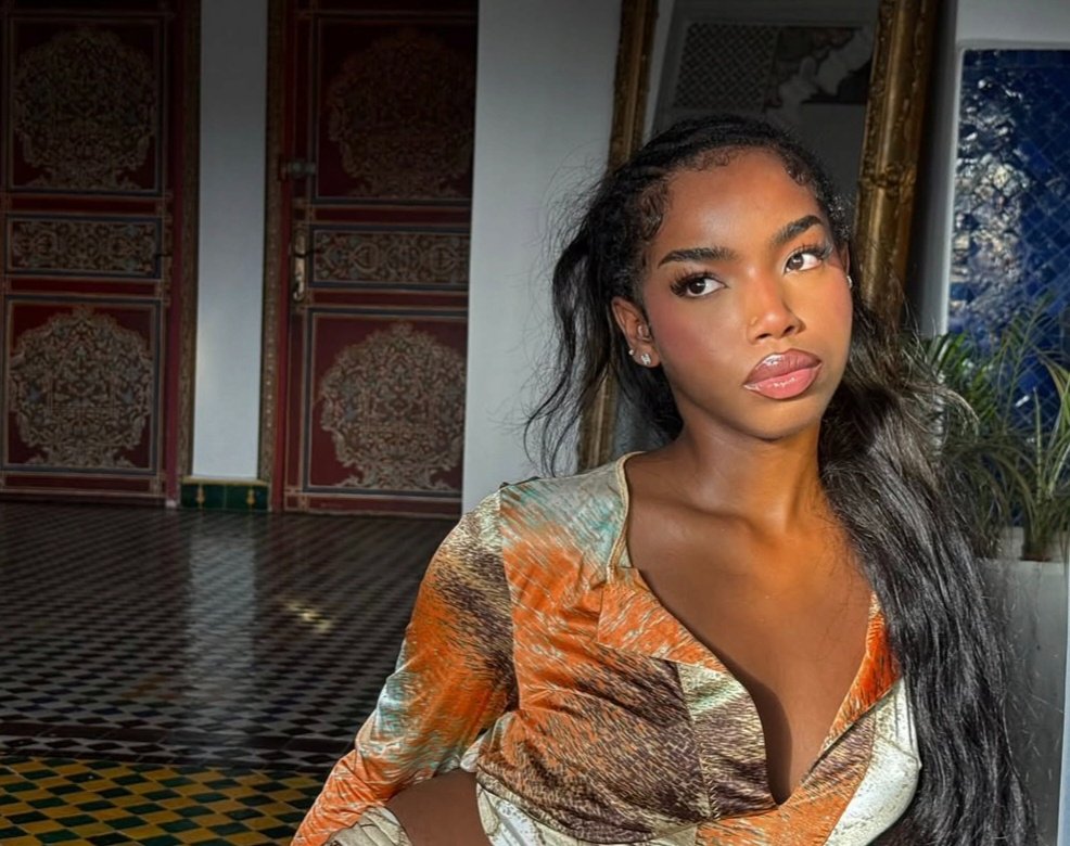 Wsjp11's tweet photo. French black women >>> https://t.co/Aze4CpEA7Q