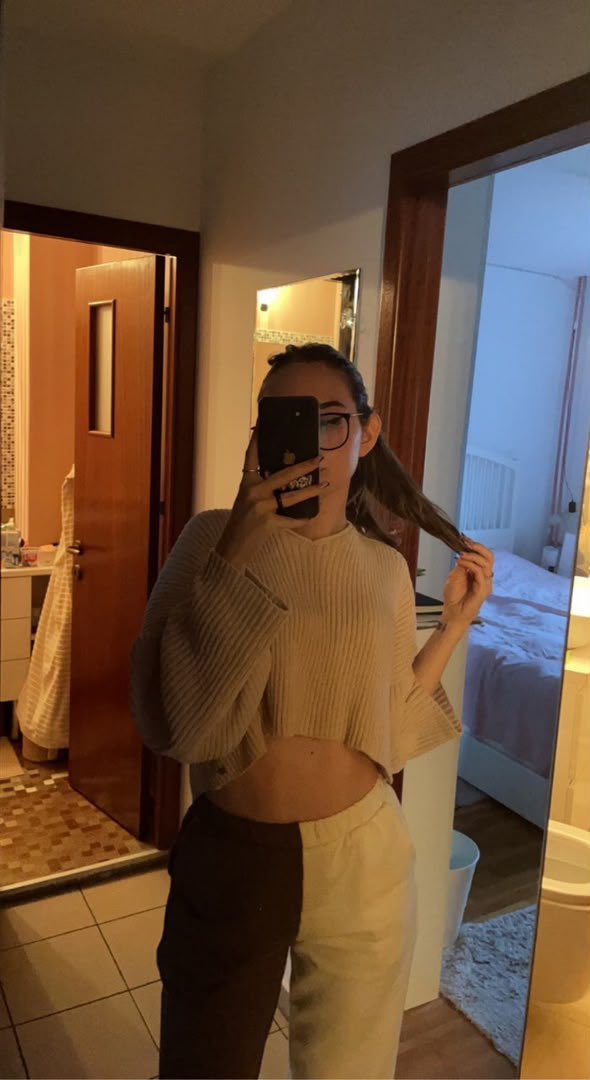 damilarez02's tweet photo. Wenn du eine schöne Zeit verbringen willst, schreib mir eine Direktnachricht.👅🍒 https://t.co/9Sg9Eswl2f