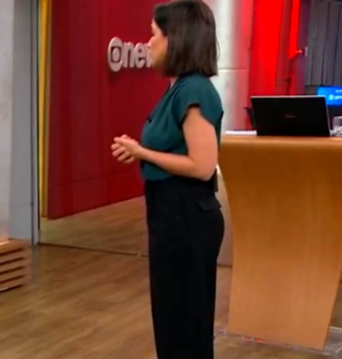 LuanRio1's tweet photo. @juliaduailibi + cedo na @GloboNews https://t.co/jyOzXeDXMD