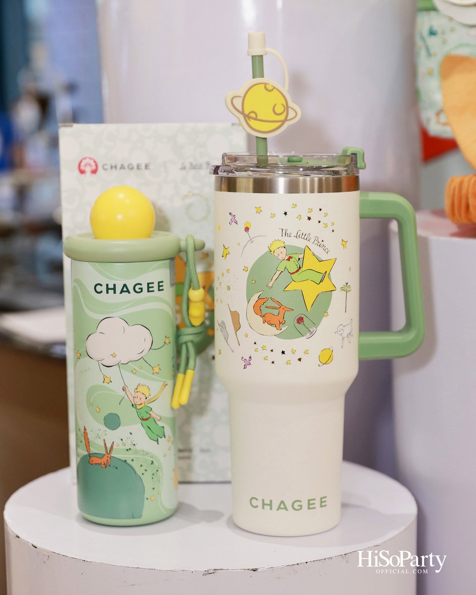moonjwisung's tweet photo. Kabibili ko lang talaga ng tumbler Chagee e 😭 but ig I’ll buy another one CUZ IT’S LE PETIT PRINCE?!🥹

THE BAGS ARE SO CUTE THO AND THEIR SLEEPING EYE MASK!🥹 https://t.co/NKNyUrCnyL