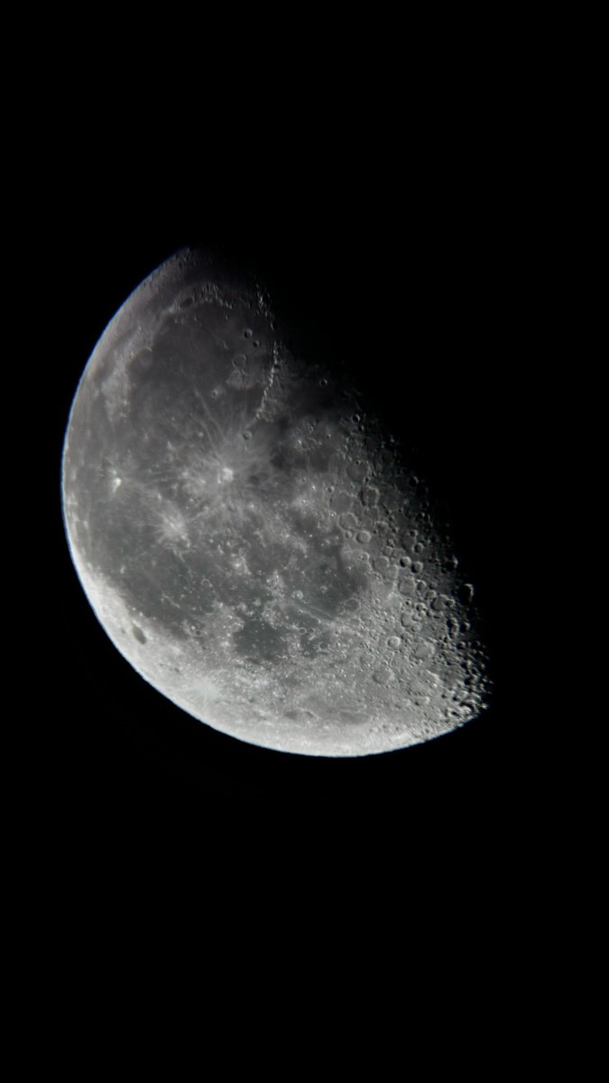 47_7f's tweet photo. Tonight Moon🩶 https://t.co/C4xOtbBvFd