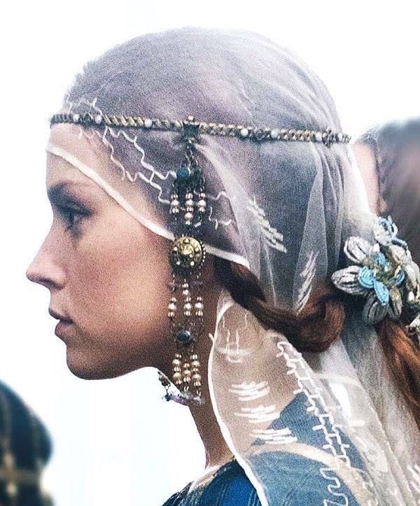 BluebellRaven's tweet photo. Medieval Diadem Appreciation Post ✨ https://t.co/ZFkJ8vyP2y