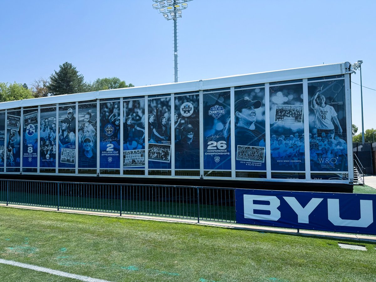 BroberDave's tweet photo. Jennifer Rockwood is one of my favorites. Recently i had the opportunity to pay tribute to her amazing career w/ a large Hosting Tent wrap. It was a fun challenge that took 3 full days to complete. On your next visit to South Field check out my "Coach Rockwood" tent wrap. https://t.co/7VQRMHynIk