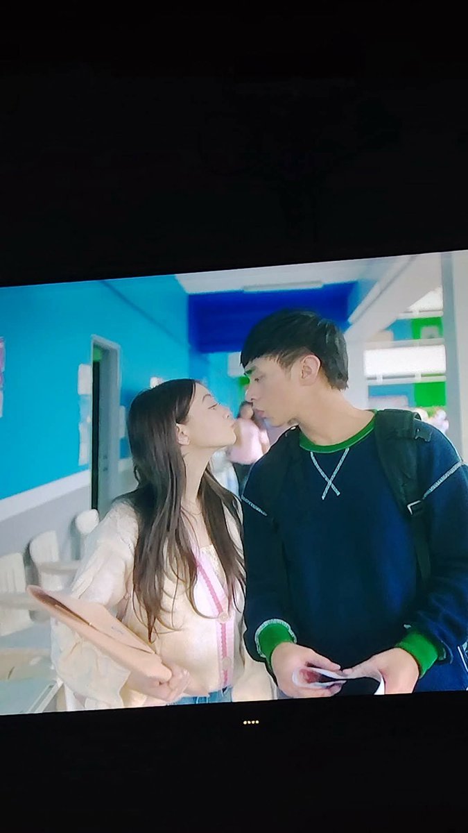 charmainee61709's tweet photo. @jmfyangstream Day 1😍 https://t.co/4GuX0HgMOA