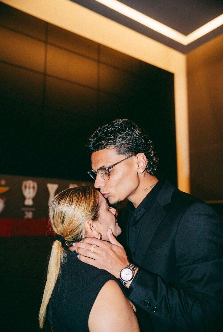 CrisxRios's tweet photo. URGENTE El trend del jugador Richard Ríos va a empezar en breve 
🚨🚨🚨🚨🚨🚨🚨🚨🚨🚨🚨🚨🚨🚨🚨🚨🚨🚨🚨🚨🚨🚨🚨🚨🚨🚨🚨🚨🚨🚨🚨🚨🚨🚨🚨🚨🚨🚨🚨🚨🚨🚨

#TrendRichardRios #RiosIsYellow https://t.co/I86kRinlZr