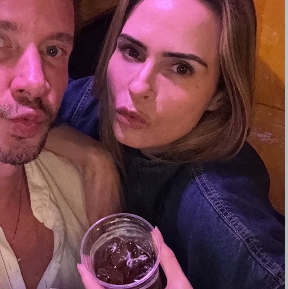 thecranbrries's tweet photo. Agora um sonho: tomar uma cervejinha com ela https://t.co/cai0tkCSYS