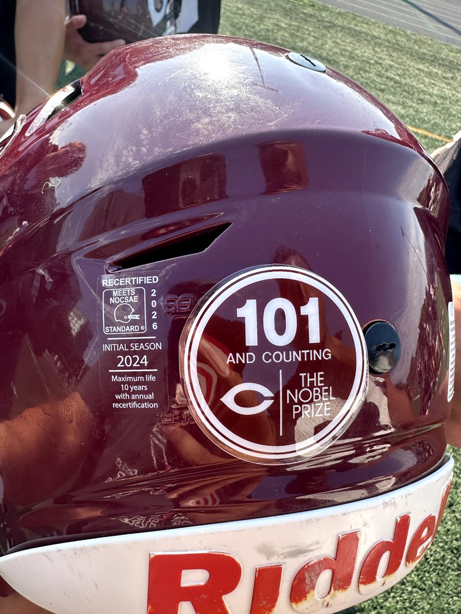 UChicagoFB's tweet photo. 101 Nobel Prizes. One standard. 
Honoring the minds that built the legacy we represent every Saturday. https://t.co/u6PjMyqqx6