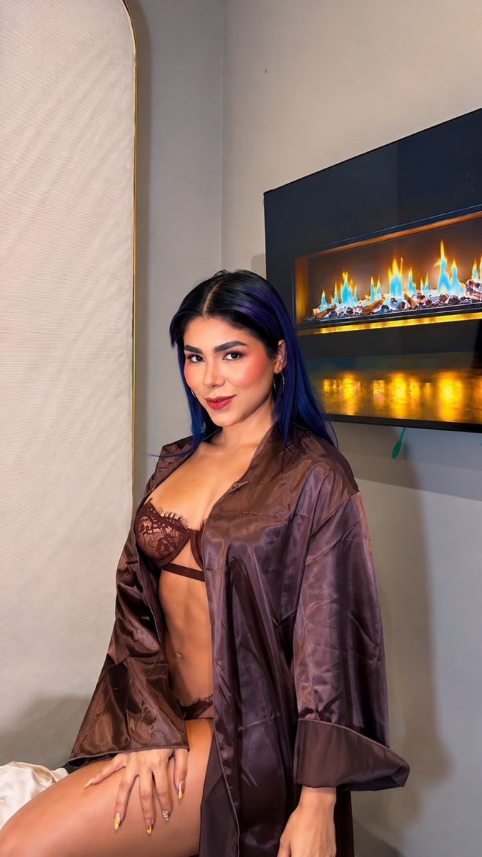 YiselaRd's tweet photo. #ALEXAYTEBIENLAMANSIONVIP 
@lamansionvipmx 
 Sexis 🤤 https://t.co/WSbjvyI8ih