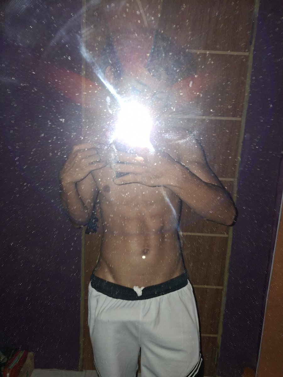 rn_gabiw's tweet photo. Tá meio feio né... https://t.co/RRXTcOFdPF