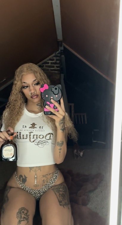 Mayavo37's tweet photo. Wanna get high and see what happens after the highness?🫩👅
#MeetupNow #available #nsfwtwt #buyingcontent𝗠𝗘 https://t.co/aM4yuYx51L