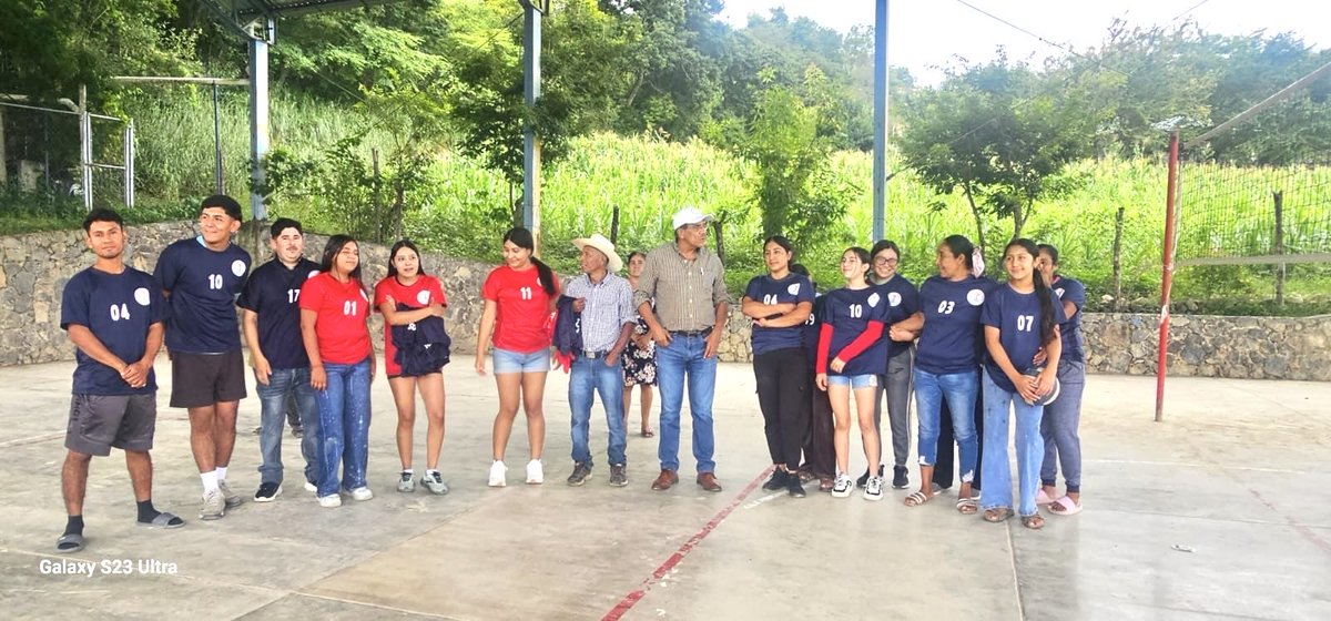 jgurrolag1's tweet photo. El Movimiento Antorchista, a través de su Comisión Deportiva, anuncia la #JornadaNacionalDeVoleibol que se realizará simultáneamente el próximo 6 de septiembre en las capitales de todos los estados del país. https://t.co/IpQe3zo5QP