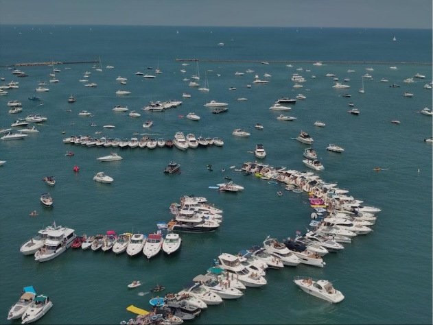 The #USCG, @CPDMarineUnit, @IllinoisDNR, @CFDMedia and partners are offering interviews on boating safety &amp; illegal charters in #Chicago Friday ahead of #LaborDayWeekend. Details: https://t.co/cMYX0VeMmh https://t.co/bkEGxVTN9U