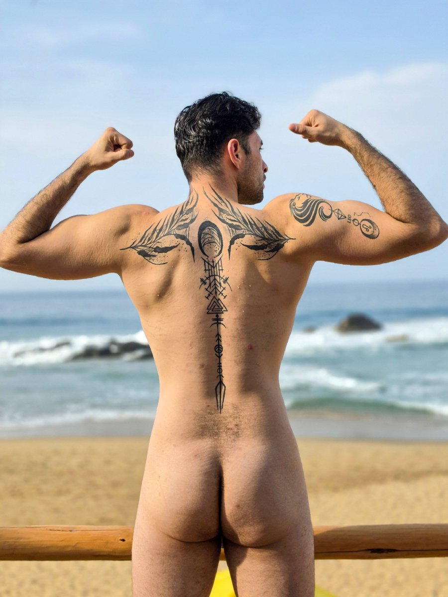 FernandoRexxxx's tweet photo. Enfrente / atrás 
Cómo les gusta más ? 🤤
https://t.co/n94r8J9gvE https://t.co/Y44yYOZ847