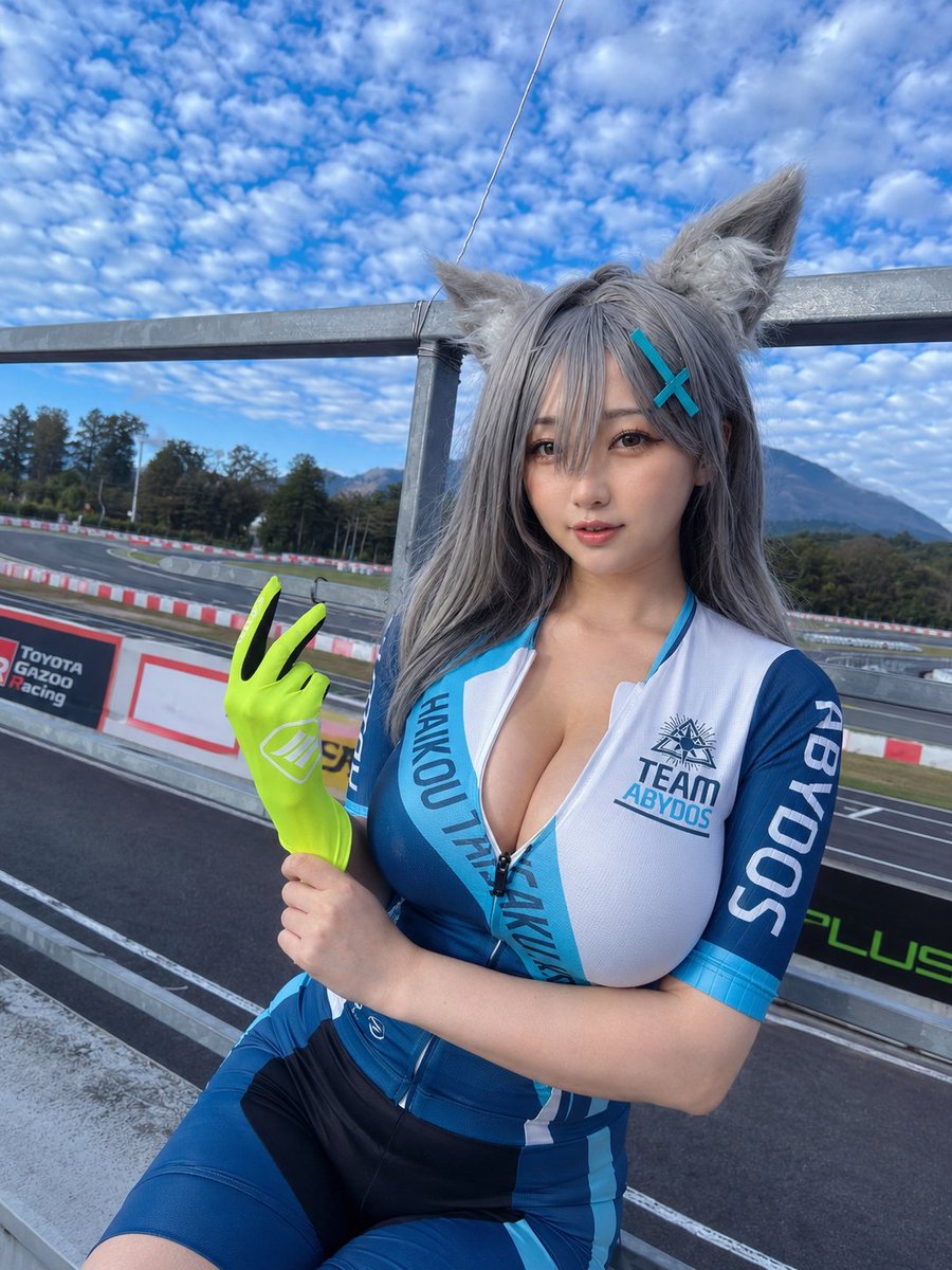 nxqsio's tweet photo. デブがコスプレするとこうなります https://t.co/vBPG1elSiv