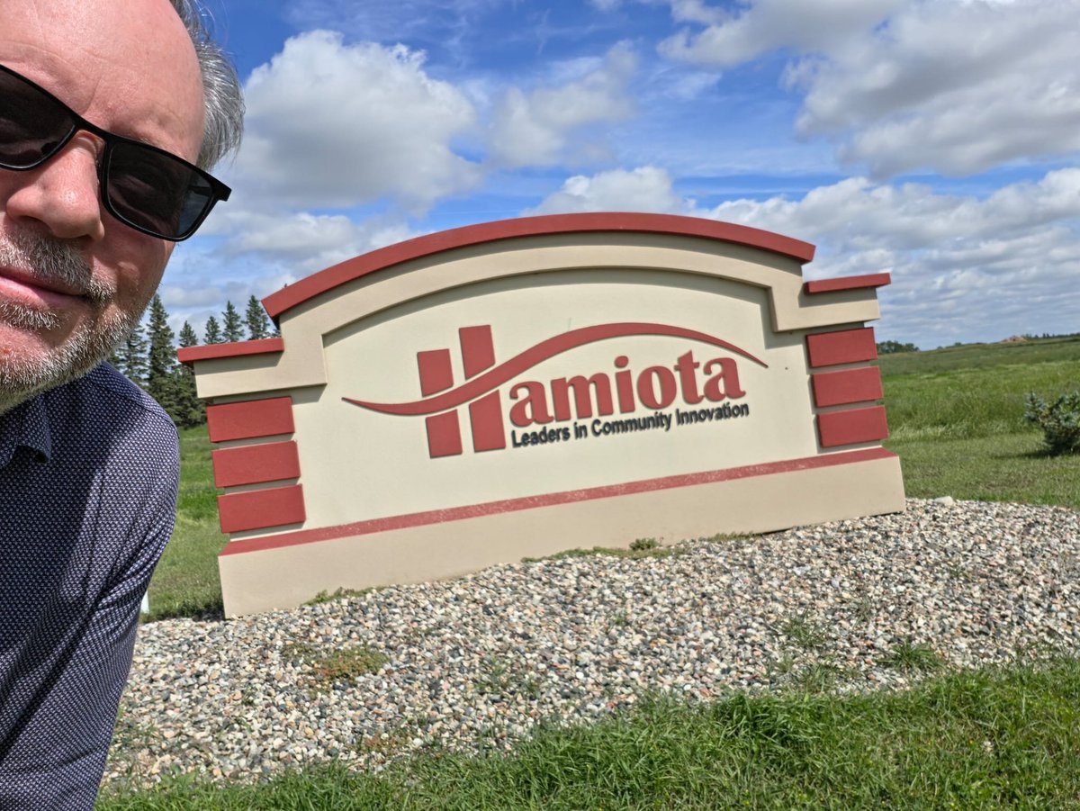 bradmahon's tweet photo. Thanks to Mayor Randy Lints and the
@HamiotaMb team for today's MOU #partnership signing - we're excited about the future and what's possible... @assiniboine_mb https://t.co/I5whBKcpfL