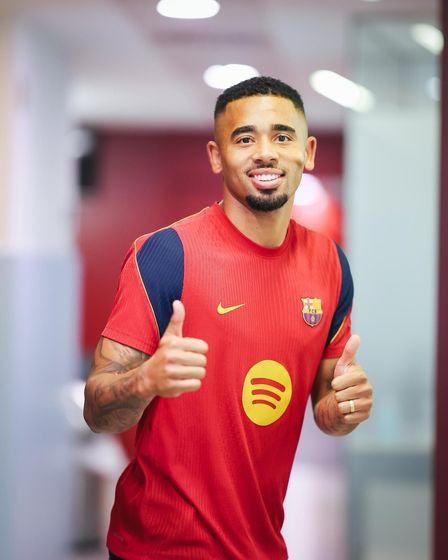 _BarcaInfo's tweet photo. 🏥 Zdjęcia z badań medycznych Gabriela Jesusa w barwach FC Barcelony.

📸 @fcbarcelona https://t.co/m63wc4ZWFW