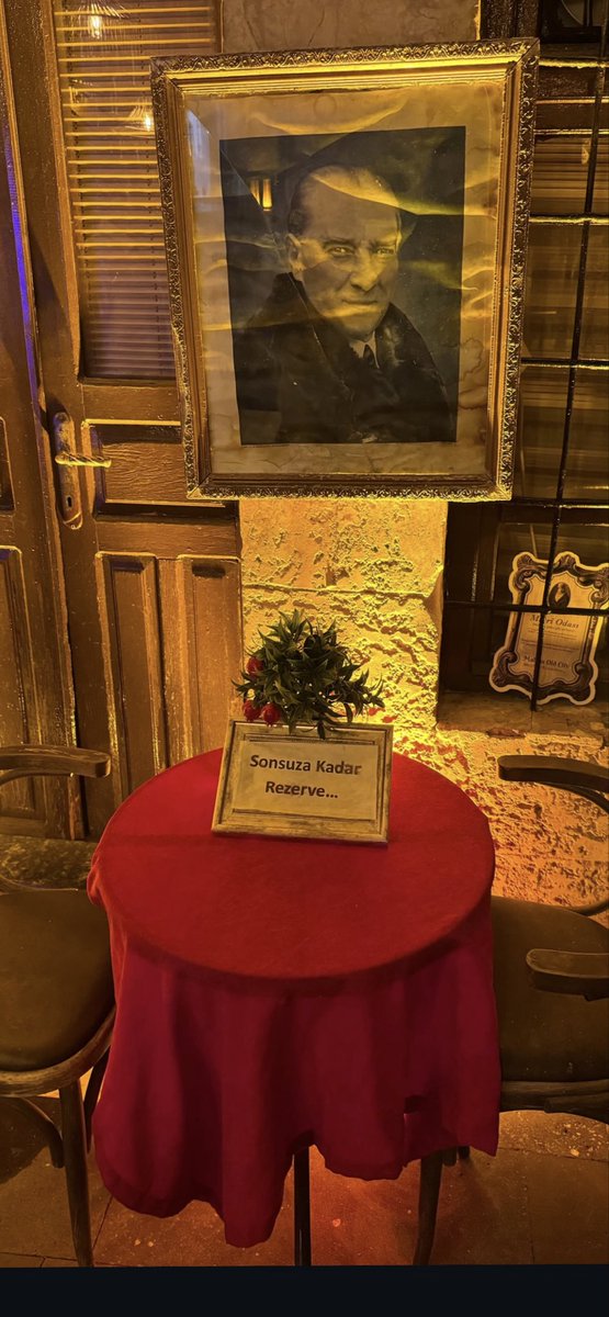 LotusKsk's tweet photo. Şarap içiyorsak,şarap içicez 🍷 https://t.co/GOHznzYa1l