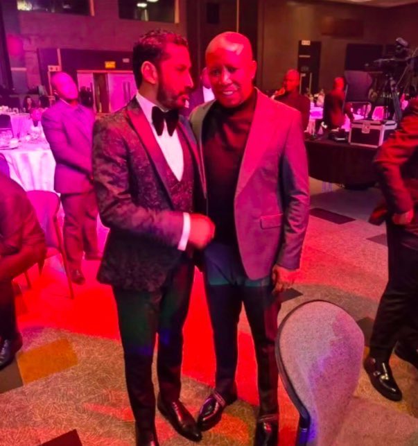 MoyaProf's tweet photo. Breaking: General Khan, a man who fed juju with SAPS “inside info” - so called camel’s view; a man who wrote EFFs media and parliament speeches, has been fired by SAPS. 

“You will not ever resign, no matter what, this is a fight”. ~ Julius Malema to Khan

It continues to pour… https://t.co/DWlB2Ofoi1