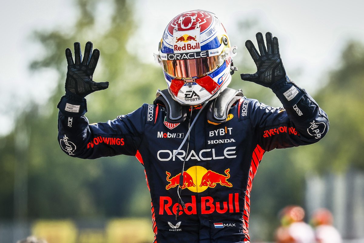 F1GuyDan's tweet photo. Three years ago today, Max Verstappen completed the longest winning streak in Formula 1 history by winning 10 races in a row 🤯

🇺🇸 - P1 🥇
🇲🇨 - P1 🥇
🇪🇸 - P1 🥇
🇨🇦 - P1 🥇
🇦🇹 - P1 🥇
🇬🇧 - P1 🥇
🇭🇺 - P1 🥇
🇧🇪 - P1 🥇
🇳🇱 - P1 🥇
🇮🇹 - P1 🥇 https://t.co/Wxe6uDCzLz