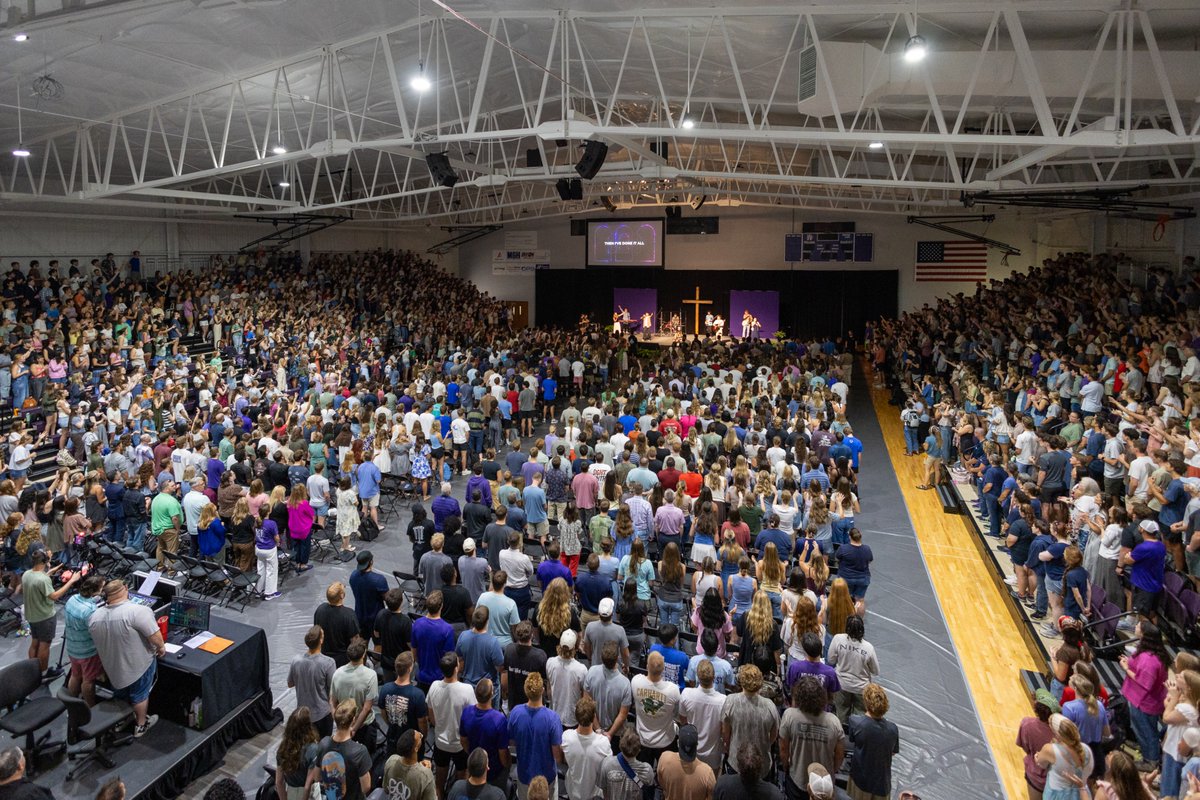 tayloru's tweet photo. We’re so glad to be together for the first Chapel of the year!

#tayloruniversity #tayloru #tulifetothefull https://t.co/LrQpP4eZFB