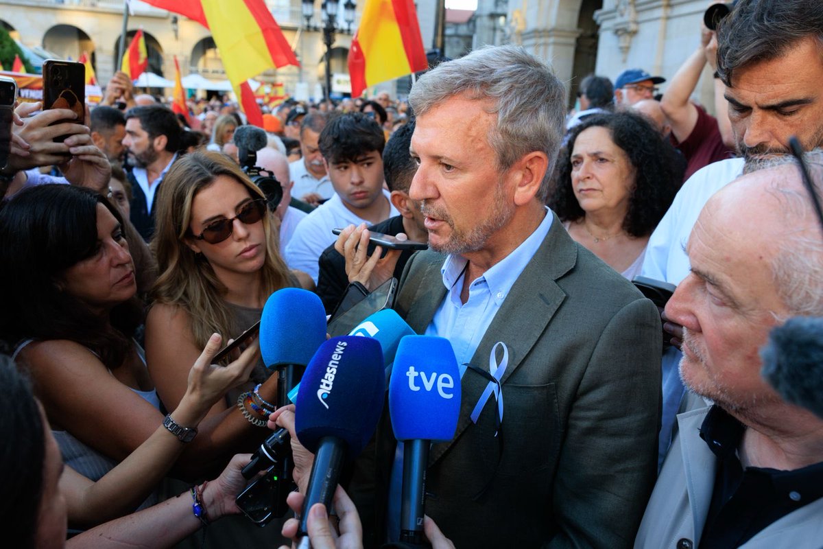 AlfonsoRuedaGal's tweet photo. Galicia está con Ceuta https://t.co/oTCw5QqhrO