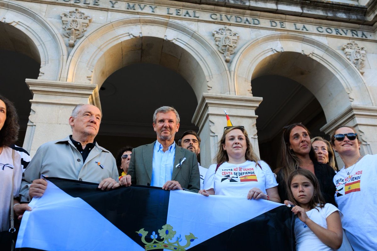 AlfonsoRuedaGal's tweet photo. Galicia está con Ceuta https://t.co/oTCw5QqhrO
