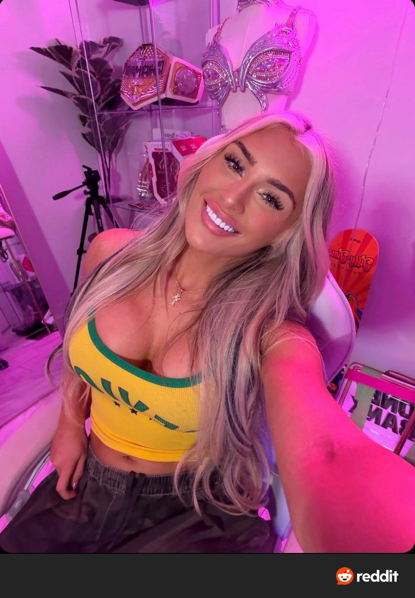 fauxpersona_'s tweet photo. WCW to my stunning girlfriend @Miss_Stratton_ love you so much baby https://t.co/2VUpsiXJuo