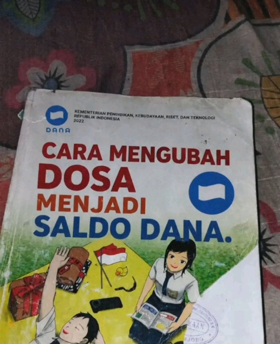 oliverlipem's tweet photo. buku nya cepat sold out 
#katakatahariini
#fypシ゚viralシfypシ゚ 
#Jam12MalamPromo99TikTokShop
#PANAROMA https://t.co/9yYctfSaMU