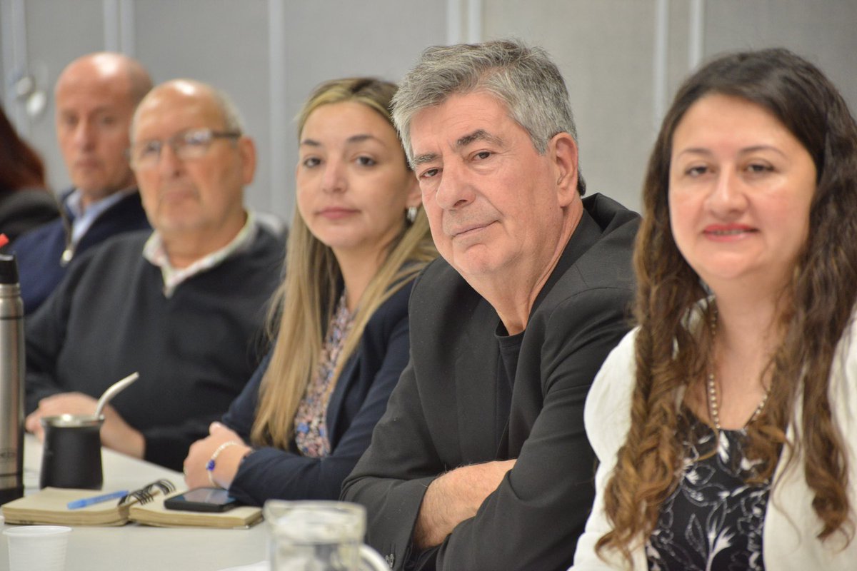 SenadoresM's tweet photo. Fayad explicó en el Senado cómo Mendoza recuperará más de $121.000 millones

Dio detalles sobre el acuerdo entre Mendoza y Nación, que permitirá compensar deudas entre ambas jurisdicciones y recuperar fondos que le correspondían a la provincia. https://t.co/JN1VPGOfJs