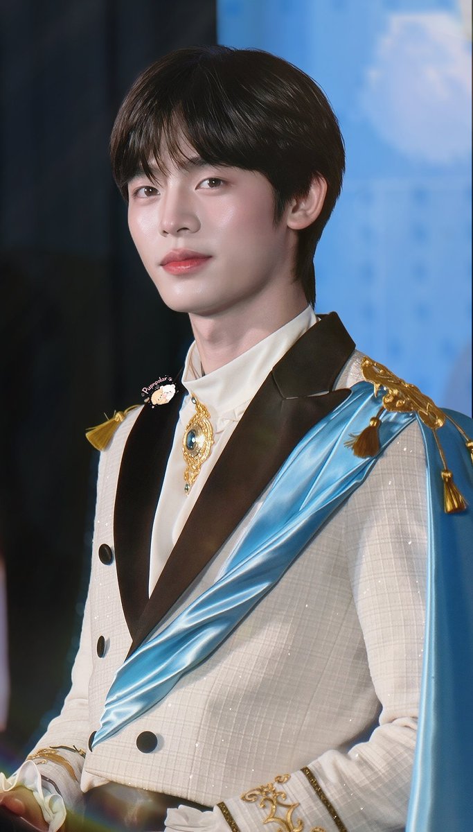 pupnpolar's tweet photo. นิยามคำว่า "หล่อชวนฝัน" คำนี้เหมาะกับ ป๋อ ศุภการ จริงๆนั่นแหละ หล่อมากกกกกกกกก วาสนาวาวา😭🌟

#porsuppakarn https://t.co/EMpKQ3P0yF