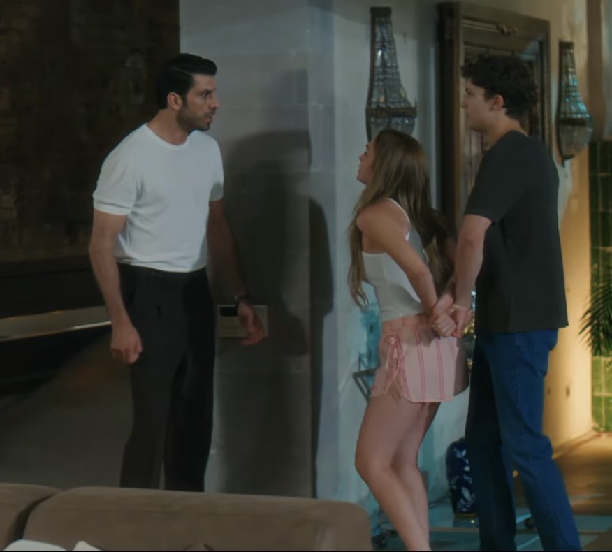onlyhazall's tweet photo. onların birbirlerine olan protective bf gf coded love languagelerin inanılmaz safe hissettirmesi 

#Daha17 #ArLey https://t.co/ZJnHtZ7OmR