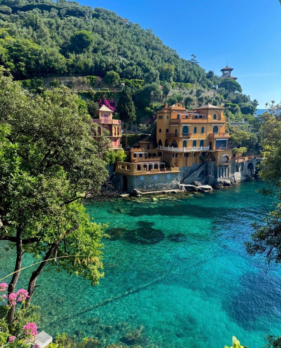 W0rld2026's tweet photo. Portofino, Italy 🇮🇹 https://t.co/axoc6I7Gp4
