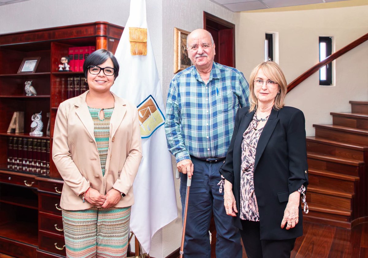 CANACINTRA_SLP's tweet photo. En representación de la Presidenta de @CANACINTRA_SLP, @imeldaelizalde_ agradecemos a la Magistrada Presidenta del STJE, Lourdes Anahí Zarazúa Martínez, su apertura al diálogo, así como generar espacios que permitan fortalecer la colaboración interinstitucional.

@PJESLP https://t.co/CjU5FWSyUa
