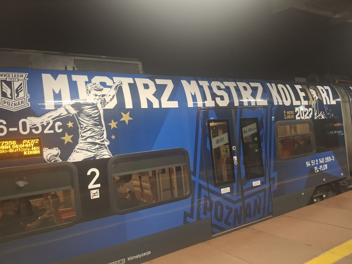 games_piciu's tweet photo. @radek_laudanski @radek_laudanski byłem na tym meczu, a najlepsze jest to, że trafił mi się mistrzowski powrót do domu w Swarzędzu🚂💙🤍⭐️🔥 https://t.co/zxLN8YvcRH
