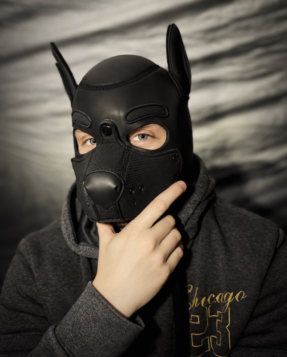 john_puppy99's tweet photo. 🐾🖤 Just a mysterious pup enjoying the moment… ears up, mask on, and ready for some head pats🐶✨

#Pup #Puppy #PupLife #PuppyLife
#PupCommunity #PupVibes https://t.co/Gxk2YxMLdh