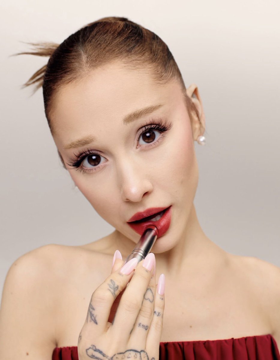 PopBase's tweet photo. Billboard has confirmed Ariana Grande will participate in promotional content for ‘Focker-In-Law’ following her previously announced hiatus:

“Grande’s break from the public eye will not prevent her from taking part in ‘Focker-In-Law’ press, as she is proud of the film. She will also continue to work on her brands such as R.E.M. Beauty.”

(https://t.co/EiPg5tsopm)