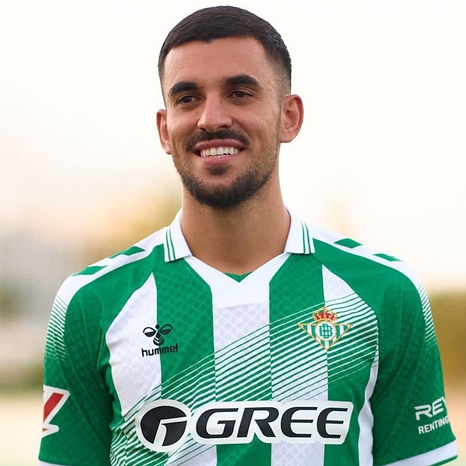 MadridXtra's tweet photo. 🚨 Ceballos: “I can only thank and be grateful to Real Madrid. 

I was never afraid of the deal falling through. Real Madrid reassured me.” https://t.co/HC17oy0yO4