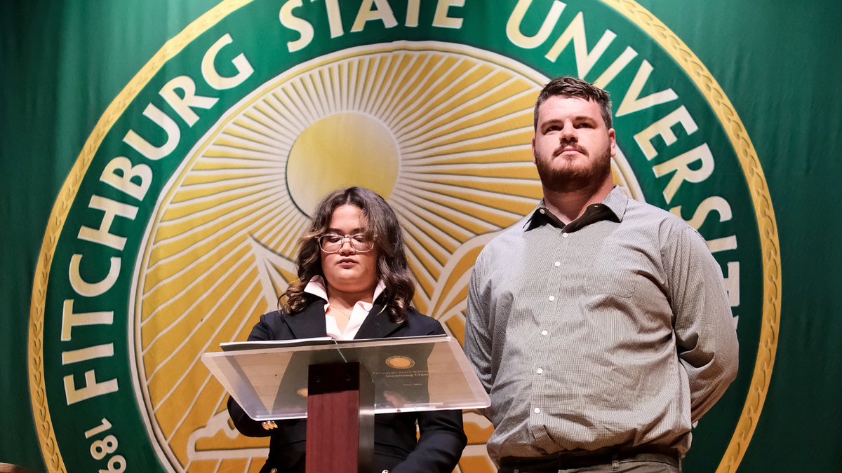 Fitchburg_State's tweet photo. What an amazing day! Today, we welcomed our new students during the Matriculation Ceremony in Weston Auditorium.

Thank you @RedShaydez1 for your truly inspiring words. We are incredibly grateful for you coming and speaking to our newest students.

#fitchburgstate https://t.co/T49zrQZYPH