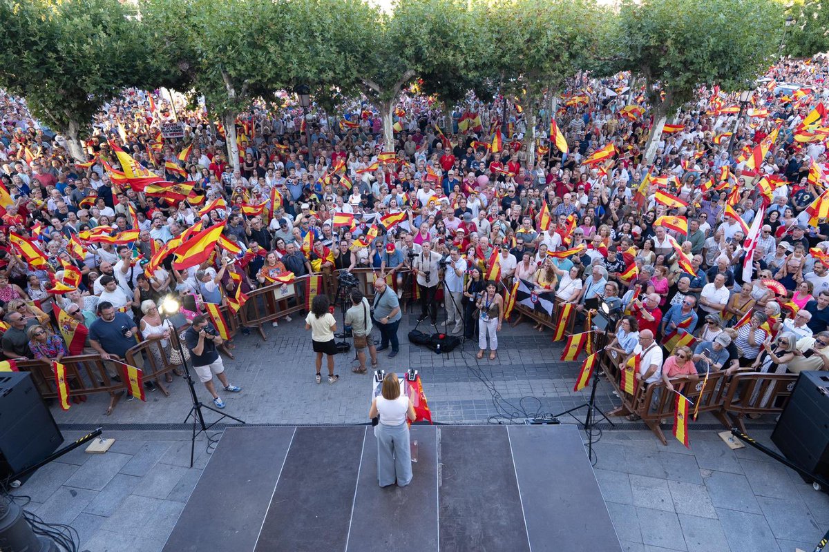 EsterMunoz85's tweet photo. Por Ceuta.
Por España.
Por la verdad.

@JudithPiquet https://t.co/D8n4MwlD9m