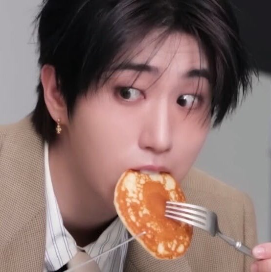 wiwiskz's tweet photo. okay i am a pervert https://t.co/FMCkxbTn9r