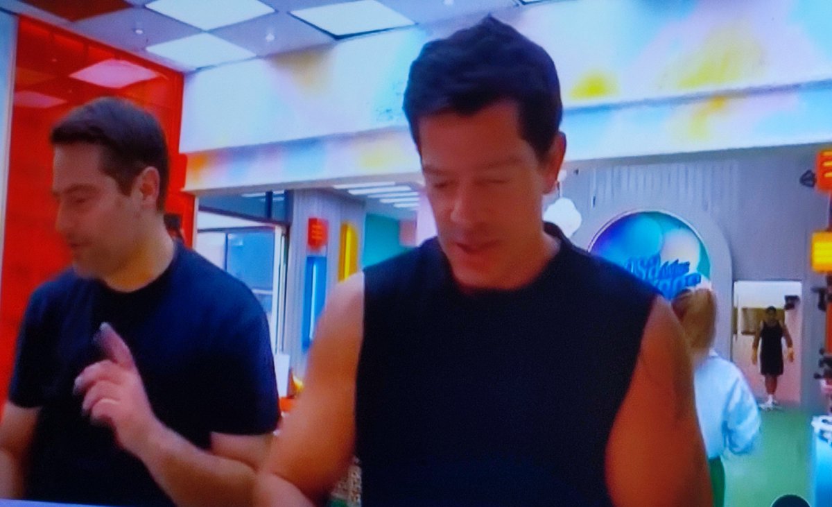 xsam74's tweet photo. Nuestro matrimonio bostoniano ajedrecista llegó a la cocina! #Mehir pase lo que pase con #LaCasaDeLosFamososMéxico esta historia nunca volverá a ser contada. https://t.co/s5HN8MMxBc