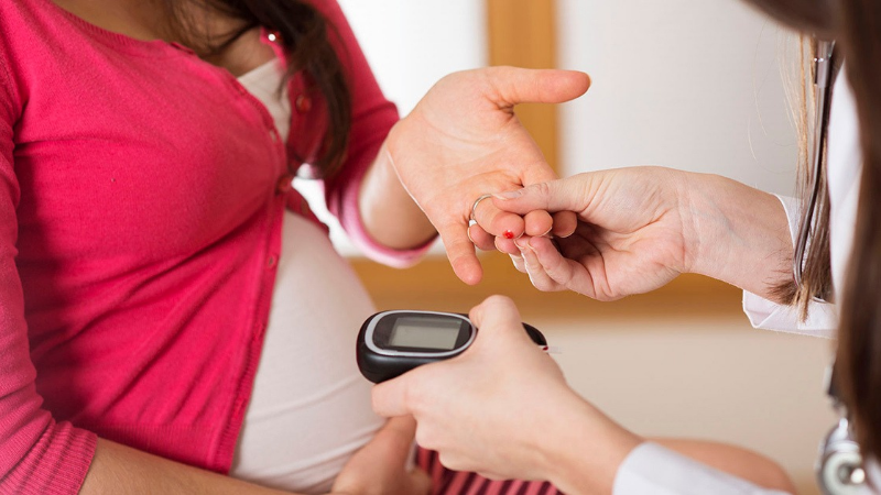 DiarioMzaSur's tweet photo. #Sociales #embarazada El Hospital Schestakow realizará un taller abierto sobre Diabetes Gestacional https://t.co/da15NN2kn3 ◾  Más info ⤵ https://t.co/BMMKHSboiq